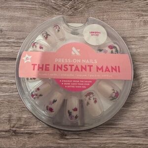 Olive & June Instant Mani – Floral Design Press-On Nails | Short Length | NWT 🌸
